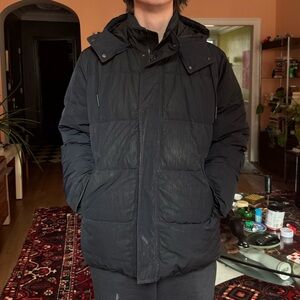Everlane Men's black Puffer Jacket